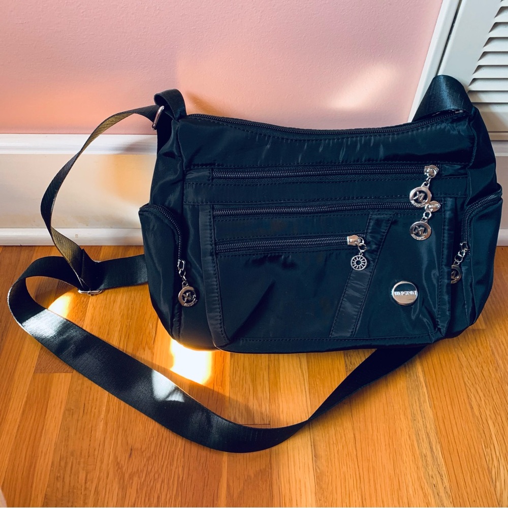 Black Vinyl Shoulder Bag Flexible Soft Silver Hardware